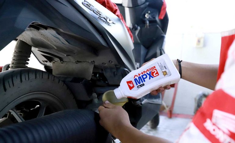 Tips Cara Mengganti Ganti Oli Secara Berkala Untuk Kendaraan