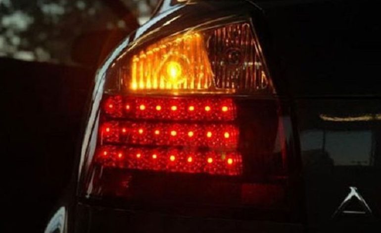 Periksa Lampu Utama Sein dan Rem Kendaraan berfungsi normal