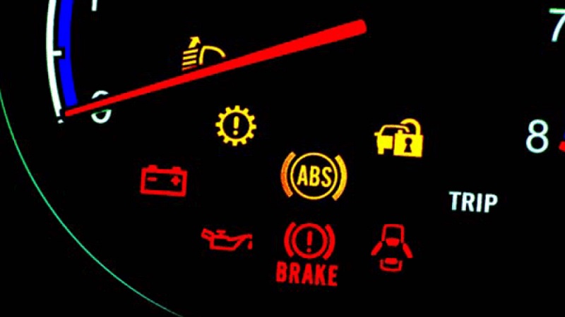 Perhatikan Indikator Peringatan di Dashboard Kunci Keselamatan