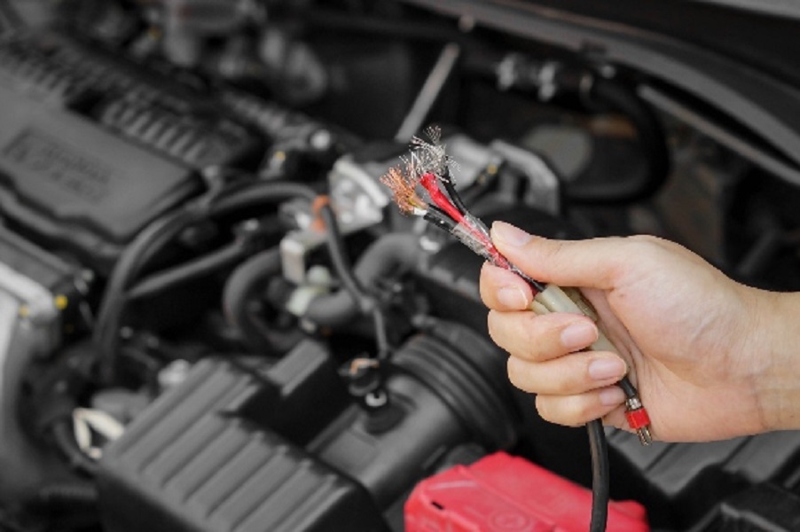 Hindari Modifikasi Kelistrikan Berlebihan Menjaga Keamanan