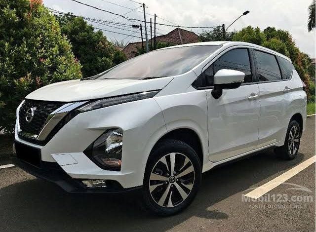 Review Nissan Livina MPV Nyaman dengan Karakter Halus