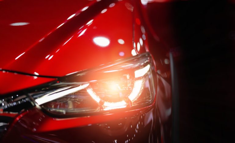 Cek lampu utama sein dan lampu rem Sebelum Berkendara